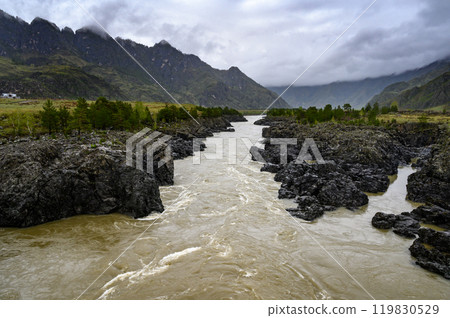 view of the Katun river and rapids Teldekpen have Oroktoysky bridge 119830529