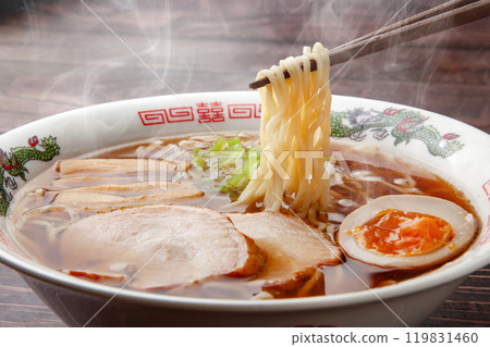 醬油拉麵 119831460