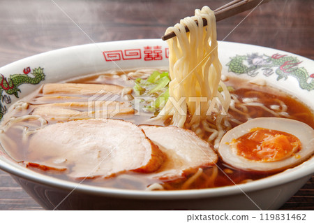 醬油拉麵 119831462