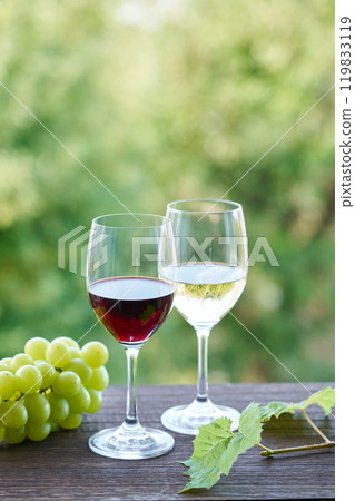 Red wine and white wine Red wine and white wine 119833119