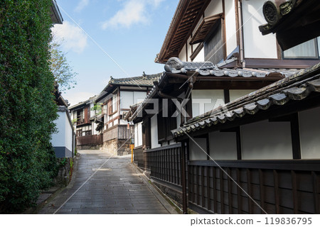 臼杵城下町的舊街景斜坡 臼杵城下町的舊街景斜坡 119836795
