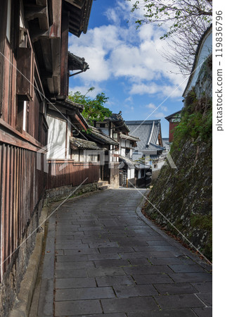 臼杵城下町的舊街景斜坡 119836796