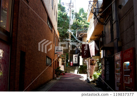 長崎縣佐世保市，中央城市景觀，MR 佐世保中央站 119837377