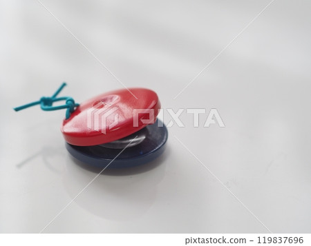 Castanet (one, white background, blank space) 119837696