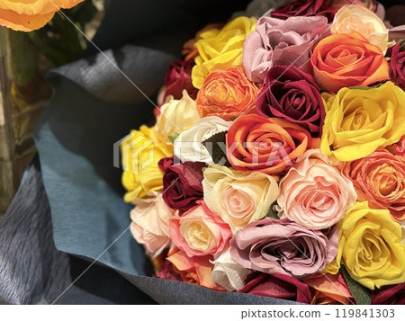 A stylish bouquet of vibrant roses 119841303