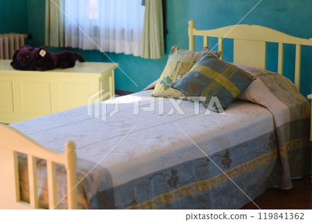 The bedroom of an aristocrat dreaming of a Western-style mansion The bedroom of an aristocrat dreaming of a Western-style mansion 119841362