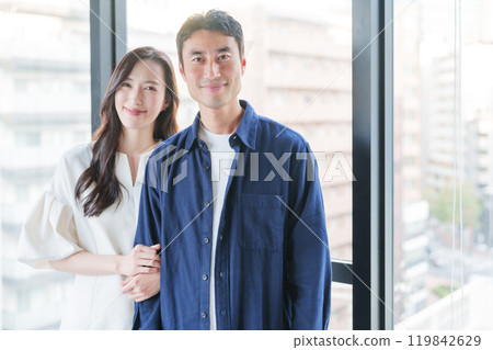 Smile couple Smile couple 119842629