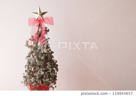 Heart Vine Christmas Tree 119843657