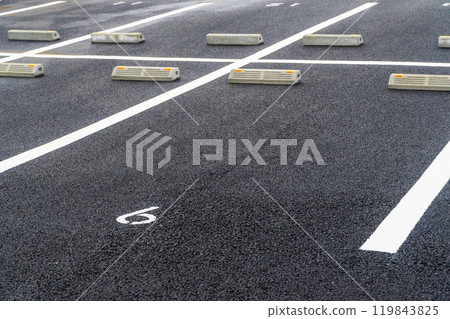 Monthly parking lot 119843825