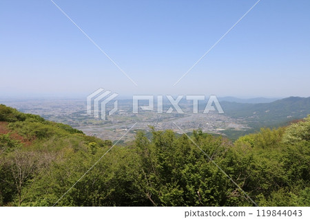 A view from the summit of Mount Nantai on Mount Tsukuba in Ibaraki Prefecture in May 2024 119844043