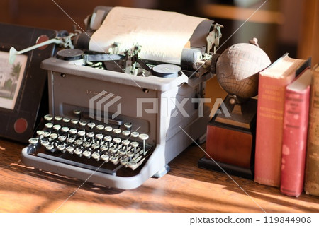 A Literary Master's Hideout - Typewriter in a Western-style Study A Literary Master's Hideout - Typewriter in a Western-style Study 119844908