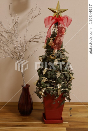 Heart Vine Christmas Tree 119844937