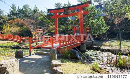 Takayama Inari Shrine, Ryujingu, Aomori Prefecture 119845377