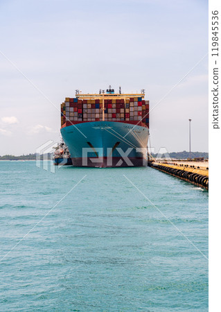 Container ship full of containers Container ship full of containers 119845536