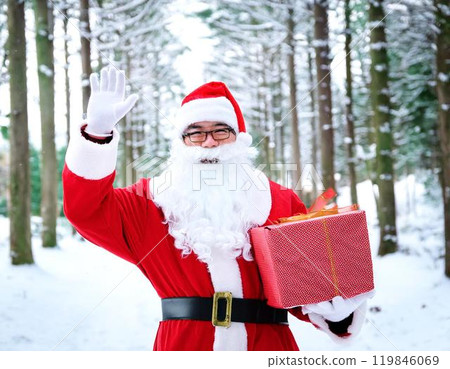 A person dressed as Santa Claus 119846069