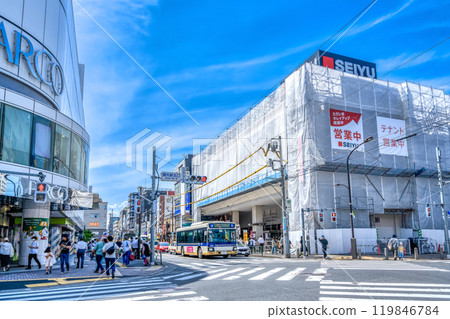 東京調佈站調布市的都市景觀 119846784