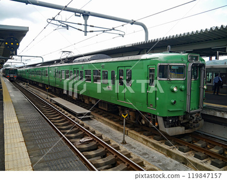 There are concerns that the 113 series suburban commuter trains from the Japan National Railways era that remain on the JR Fukuchiyama Line may be scrapped. There are concerns that the 113 series suburban commuter trains from the Japan National Railways era that remain on the JR Fukuchiyama Line may be scrapped. 119847157