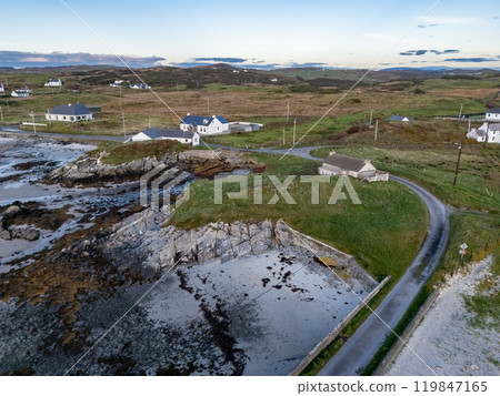 The coastline at Rossbeg in County Donegal during autumn - Ireland 119847165