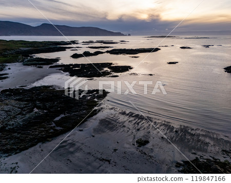 The coastline at Rossbeg in County Donegal during autumn - Ireland 119847166