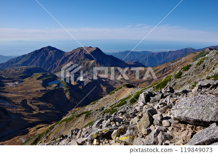 View of Mt. Okudainichi, Mt. Dainichi, and Toyama Bay from Mt. Tateyama 119849073