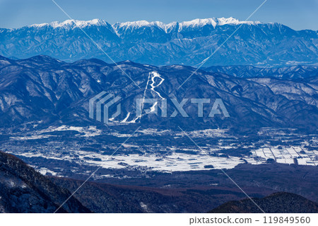 從八嶽山脈橫岳主峰眺望仲冬的中央阿爾卑斯山 119849560