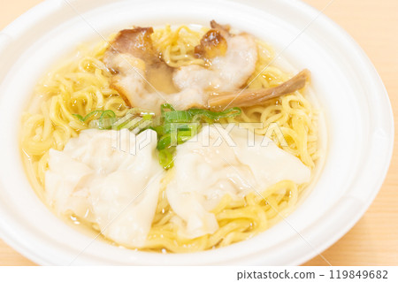 Delicious convenience store bento wonton noodles 119849682
