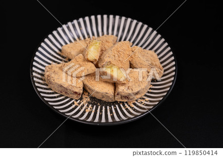 煮地瓜裹黃豆粉 煮地瓜裹黃豆粉 119850414
