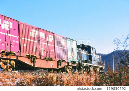 石北本線運行的貨運列車 石北本線運行的貨運列車 119850592