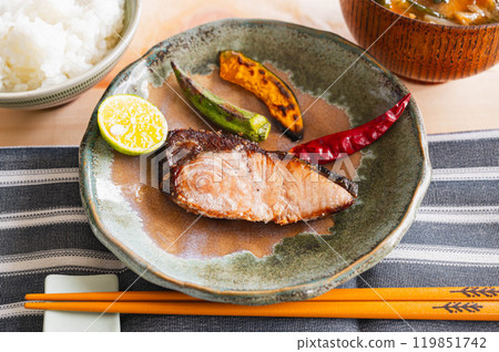 Japanese food: Salt-grilled yellowtail Japanese food: Salt-grilled yellowtail 119851742