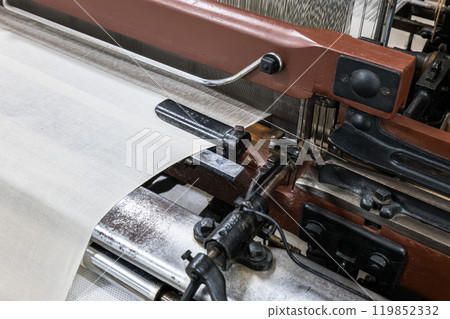 老式傳統手動有梭織機及其相關零件 老式傳統手動有梭織機及其相關零件 119852332