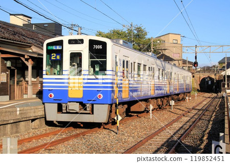 Echizen Railway stopping at Mikuni Port Station 119852451
