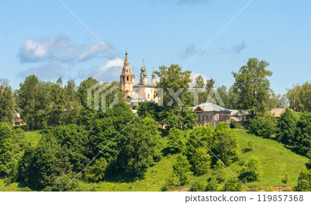 Panorama with a view of the Spaso-Archangel Church of the ancient Russian city of Tutaev, Yaroslavl region, on the banks of the Volga River Panorama with a view of the Spaso-Archangel Church of the ancient Russian city of Tutaev, Yaroslavl region, on the banks of the Volga River 119857368