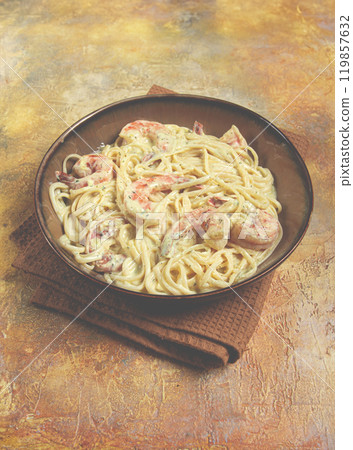 spaghetti with shrimp, in cream sauce, homemade, no people, spaghetti with shrimp, in cream sauce, homemade, no people, 119857632