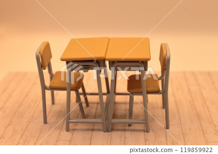 學校課桌椅圖片 119859922