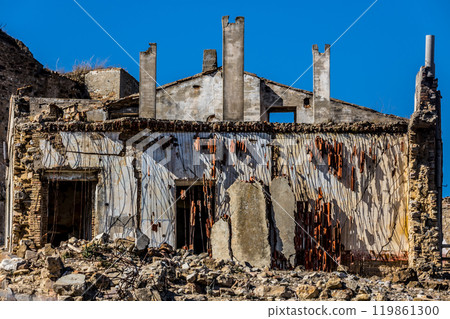 The abandoned village of Craco in Basilicata, Italy 119861300