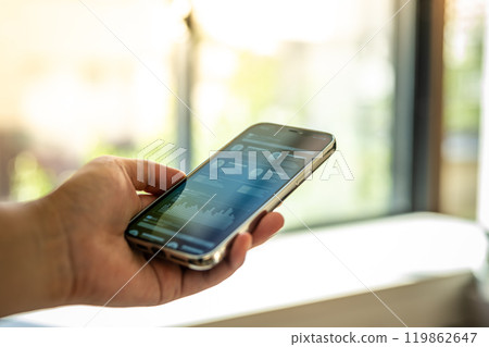 A man with a smartphone 119862647