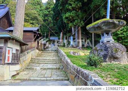 Kameoka Monjudo Temple: Stone steps leading to the temple 119862712