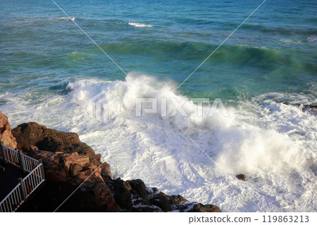 Waves crashing on Katsurahama Beach 119863213