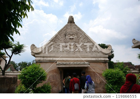 Entrance to Taman Sari [Yogyakarta, Indonesia] 119866555