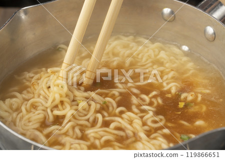 Boil instant noodles and add powdered soup Boil instant noodles and add powdered soup 119866651