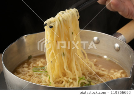 Instant ramen Pick up ramen from the pot with chopsticks Eat from the pot Instant ramen Pick up ramen from the pot with chopsticks Eat from the pot 119866693