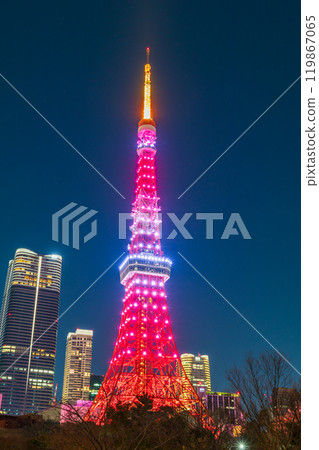 “東京”東京鐵塔燈光夜景 “東京”東京鐵塔燈光夜景 119867065