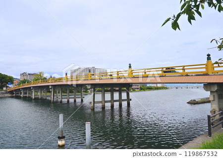 Seta no Karahashi Bridge, Otsu, Shiga Prefecture (from the east end of the bridge) (early autumn) Seta no Karahashi Bridge, Otsu, Shiga Prefecture (from the east end of the bridge) (early autumn) 119867532