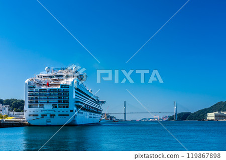 Nagasaki Port Cruise Ship Arrival (Diamond Princess) Waterfront Forest Park [Nagasaki City] 119867898