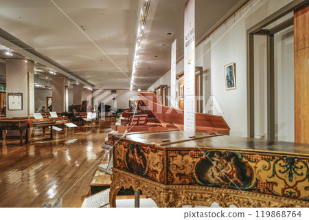 Hamamatsu Musical Instrument Museum: Permanent exhibits 119868764
