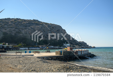 coast and waves on the Mediterranean sea 119870384