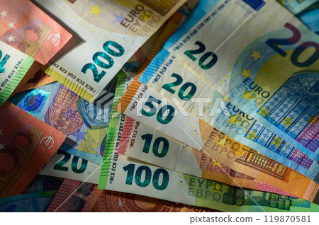 Various Euro currency bills notes fan shape 119870581