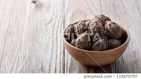 Shelled Japanese Walnuts (Natural Walnuts) Domestically Produced, No Additives, No Coloring (Old Wood Background) Shelled Japanese Walnuts (Natural Walnuts) Domestically Produced, No Additives, No Coloring (Old Wood Background) 119870707