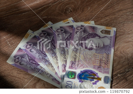 A plan view of pound sterling bank notes. 7 A plan view of pound sterling bank notes. 7 119870792