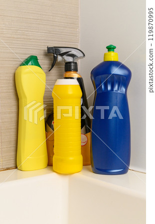 Set detergents for cleaning on white background isolation Set detergents for cleaning on white background isolation 119870995